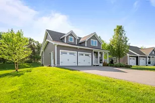 4 Three Ponds Dr, Brentwood, NH 03833 - Photo 1