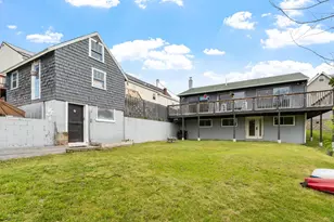 31 Main St, Raymond, NH 03077 - Photo 1
