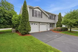 2 Red Sox Ln, Raymond, NH 03077 - Photo 1