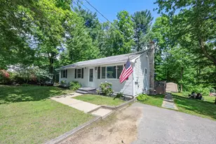 9 Sesame St, Raymond, NH 03077 - Photo 1
