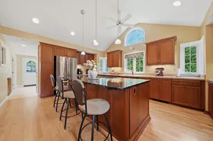 41 Nottingham Dr, Nashua, NH 03062 - Photo 1
