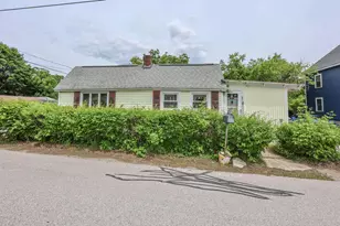 186 Peabody Ave, Manchester, NH 03109 - Photo 1