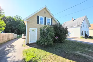 28 Mill St, Belmont, NH 03220 - Photo 1
