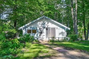 27 Ash St, Conway, NH 03860 - Photo 1