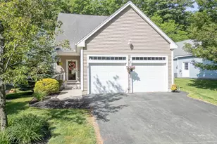 27 Hollow Ridge Dr, Nashua, NH 03062 - Photo 1