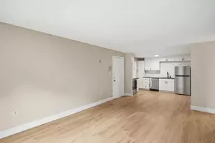 8 Strawberry Bank Rd, Nashua, NH 03062 - Photo 1