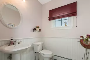 194 Spinney Rd, Portsmouth, NH 03801 - Photo 1