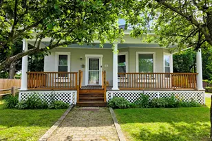 32 Smith St, Haverhill, NH 03785 - Photo 1