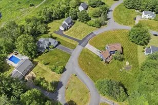 17 Donmac Dr, Derry, NH 03038 - Photo 1