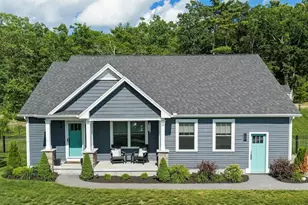 22 Kendall Ln, Raymond, NH 03077 - Photo 1