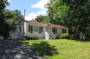 32 Pinewood Dr, Somersworth, NH 03878 - Photo 1