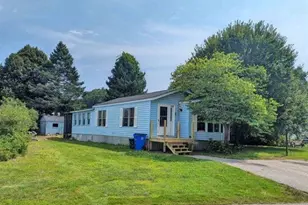 21 Donna Dr, Exeter, NH 03833 - Photo 1