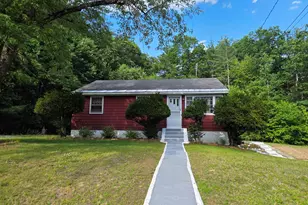 9 Louise Dr, Litchfield, NH 03052 - Photo 1