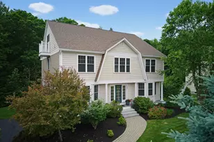 33 Chisholm Farm Dr, Stratham, NH 03885 - Photo 1