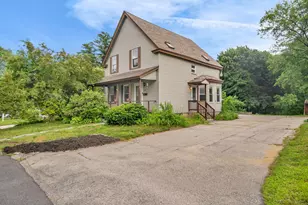9 Grove St, Derry, NH 03038 - Photo 1