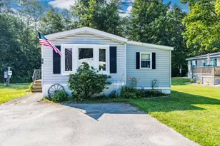 39 Hilton Ave, Exeter, NH 03833 - Photo 1