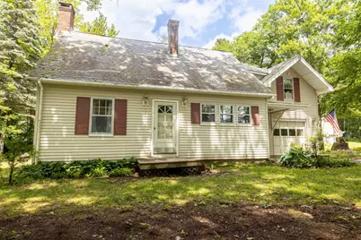 32 Grannis Street, Claremont, NH 03743 - Photo 1