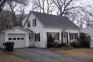 33 Lindahl St, Manchester, NH 03104 - Photo 1