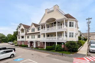 61 Central Ave, Wolfeboro, NH 03894 - Photo 1
