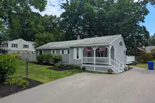 1 Greentrees Dr, Hudson, NH 03051 - Photo 1