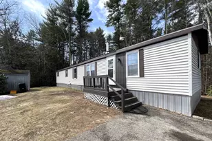 47 Fogg Rd, Epping, NH 03042 - Photo 1