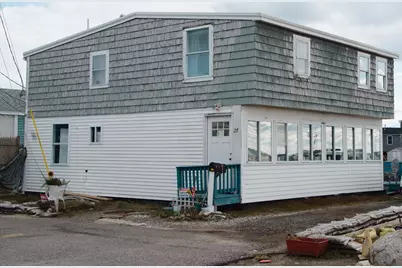 27 Perkins Avenue, Hampton, NH 03842 - Photo 1