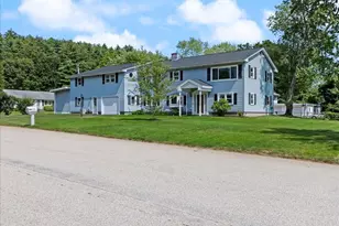 7 Wayne St, Hudson, NH 03051 - Photo 1