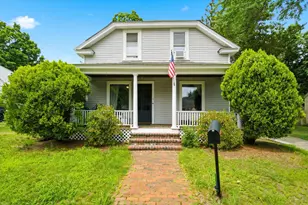 141 Donald St, Manchester, NH 03102 - Photo 1