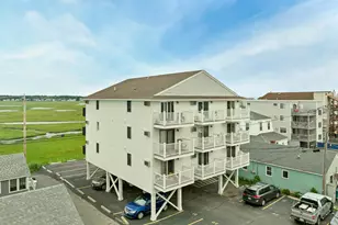 415 Ocean Blvd, Hampton, NH 03842 - Photo 1