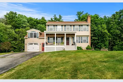 4 Squamscott Avenue, Derry, NH 03038 - Photo 1