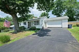 148 Brunelle Ave, Manchester, NH 03103 - Photo 1
