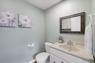 133 Fieldstone Dr, Londonderry, NH 03053 - Photo 1