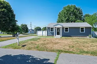 1 Eastmor Ln, Hampton, NH 03842 - Photo 1