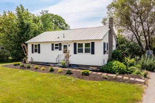 36 School St, Canaan, NH 03741 - Photo 1