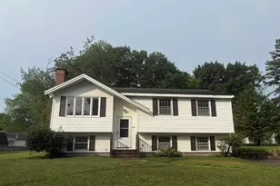 8 Bradstreet Rd, Hampton, NH 03842 - Photo 1
