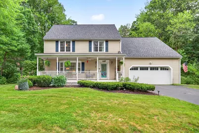 8 King Henry Drive, Londonderry, NH 03053 - Photo 1