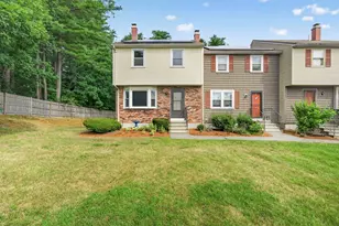 24 Stonegate Ln, Derry, NH 03038 - Photo 1