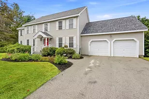 14 Sweet William Cir, Nashua, NH 03062 - Photo 1