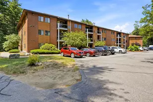 19 Blackstone Dr, Nashua, NH 03063 - Photo 1