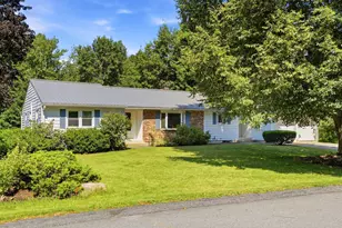 27 Bolic St, Nashua, NH 03062 - Photo 1