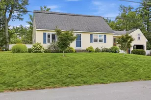 7 Hideaway Rd, Nashua, NH 03064 - Photo 1
