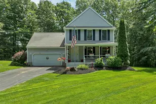 10 Beechwood Rd, Sandown, NH 03873 - Photo 1