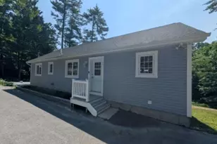 424 Beverly Hills Dr, Wakefield, NH 03830 - Photo 1