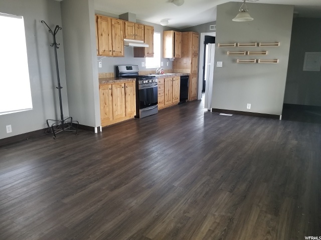 754 W Superior Peak Dr S Taylorsville Ut 84123 Mls 1662053 754 W Superior Peak Dr S Taylorsville