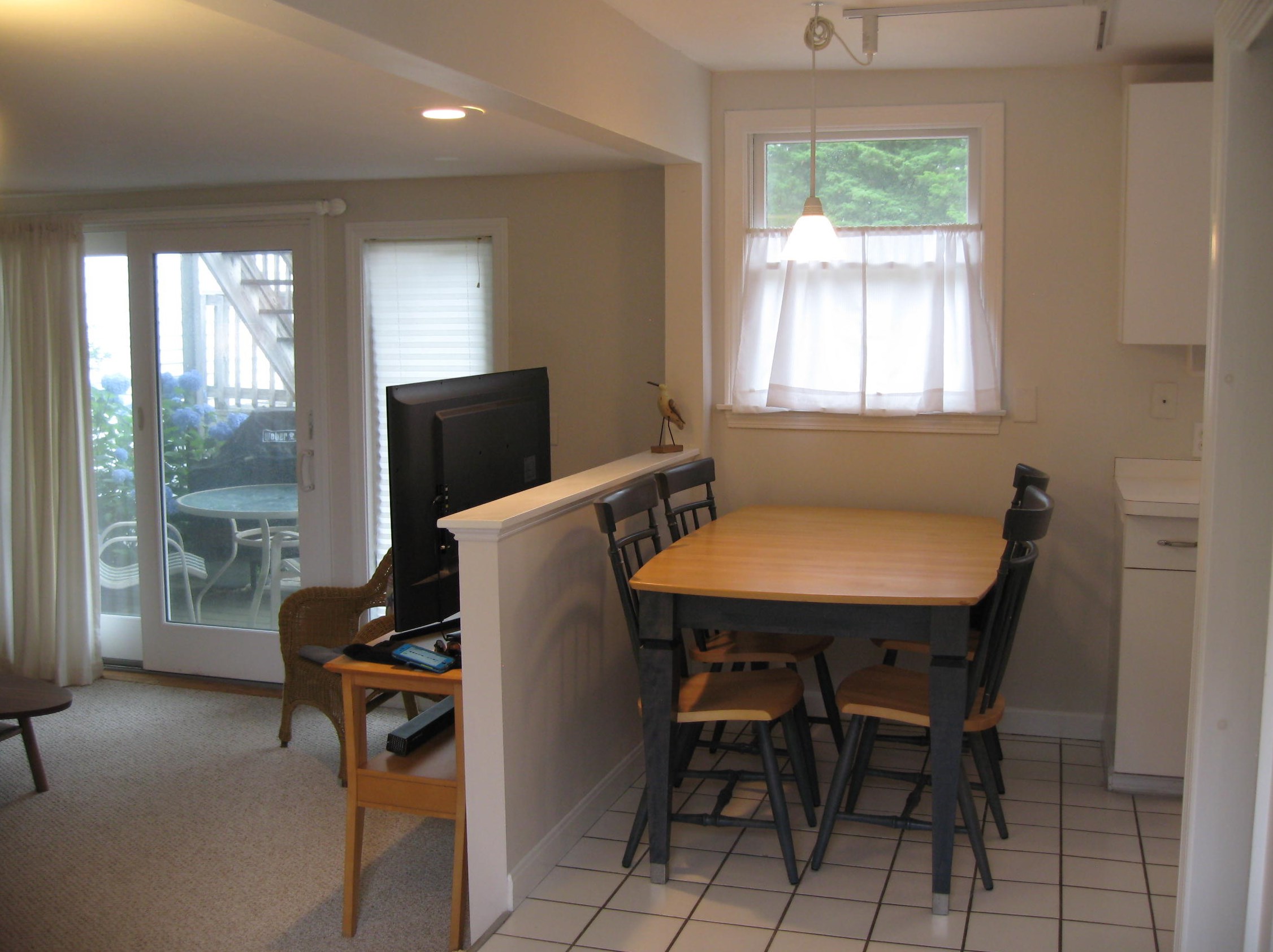 160 Bch Rd, Orleans MA 02653-2741 exterior