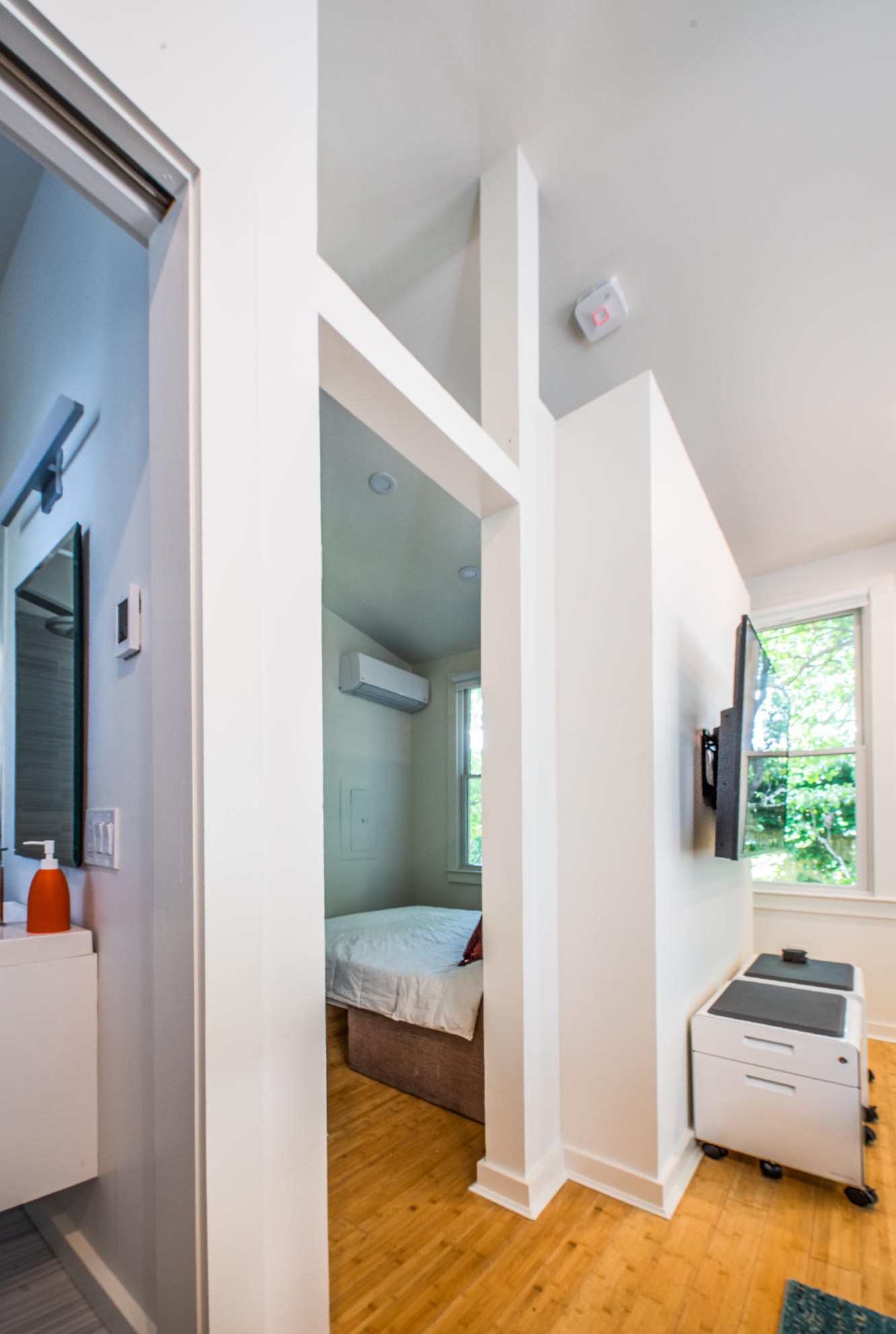 3 Carver St, Provincetown MA 02657-2112 exterior