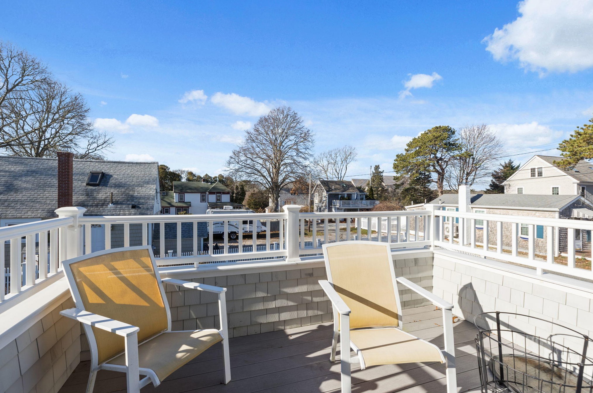 597 Circuit Ave, Bourne MA 02559-2031 exterior