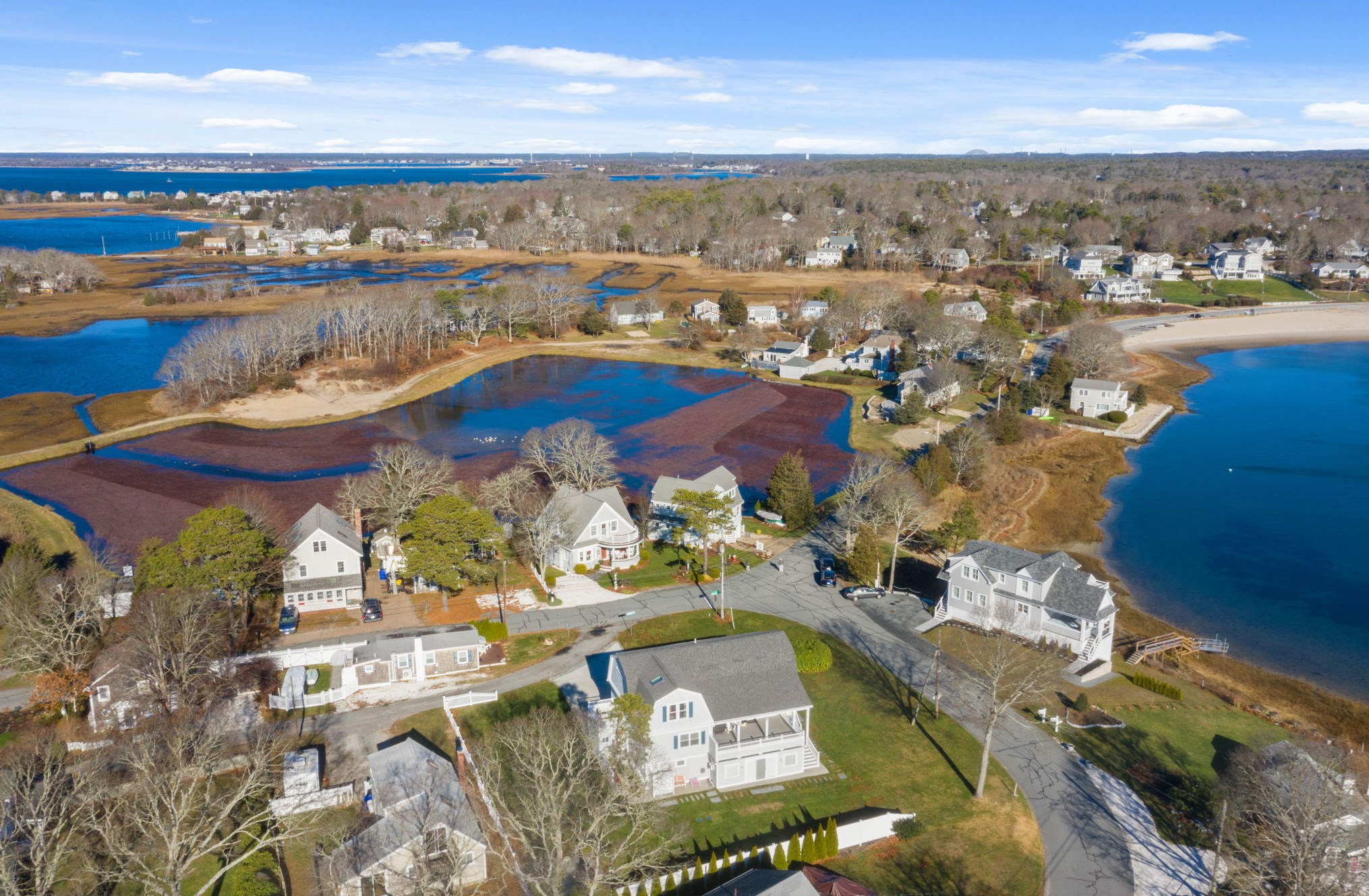 597 Circuit Ave, Bourne MA 02559-2031 exterior