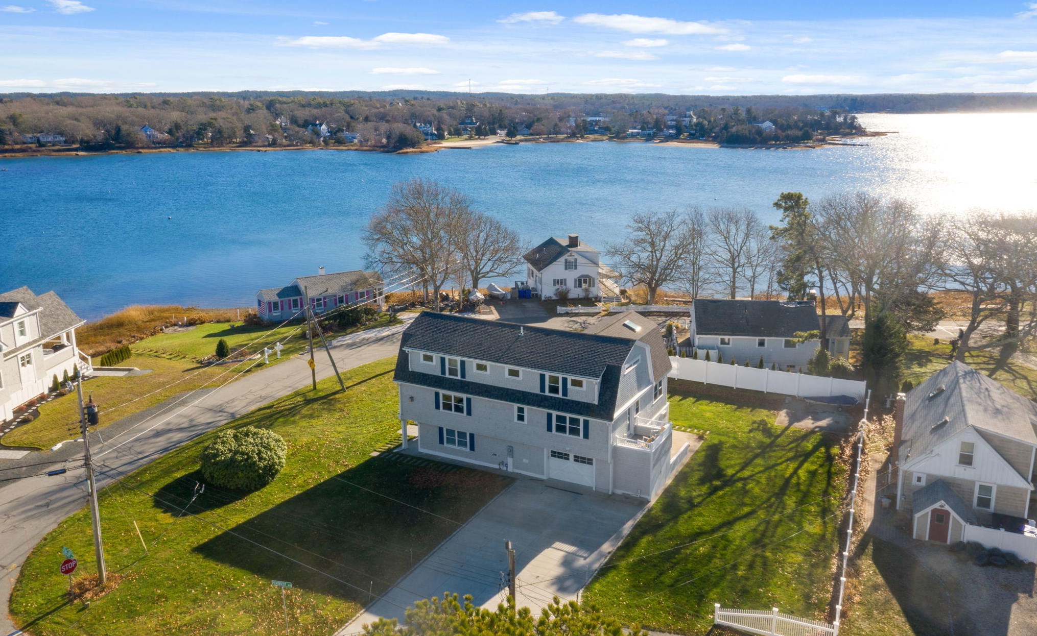 597 Circuit Ave, Bourne MA 02559-2031 exterior