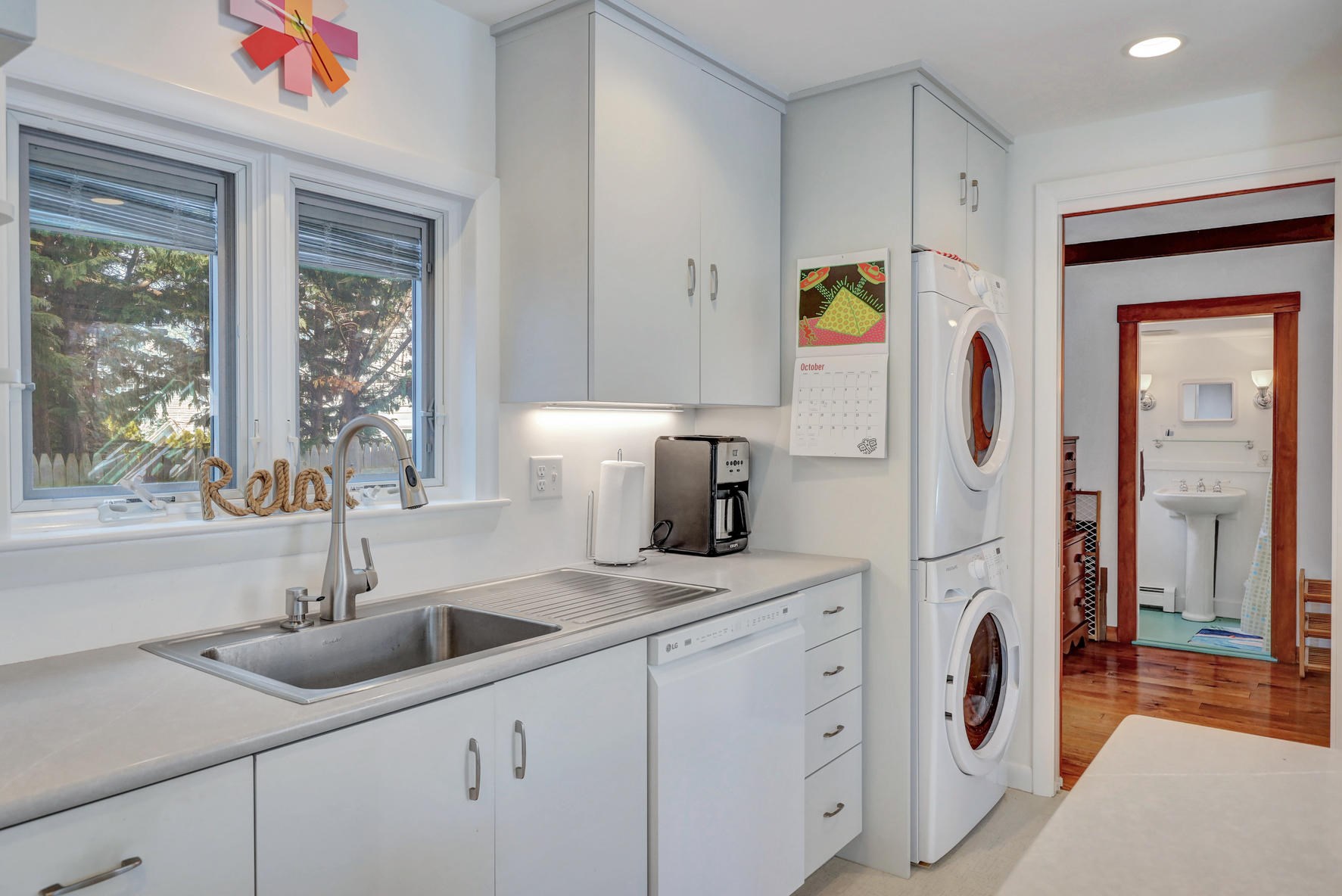 480 Commercial St, Provincetown MA 02657-1912 exterior